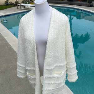 Barefoot Dreams Cozy, chic white pull close sweater | Size S
